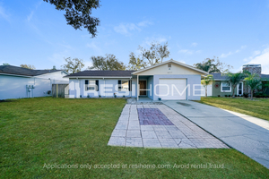 6217 Doe Cir W Photo