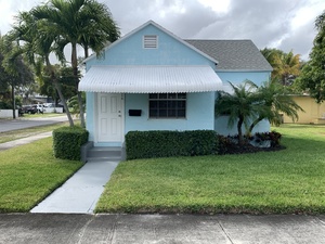 houses for rent in Dania Beach