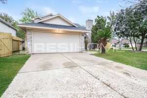 6402 Wild River Dr Photo