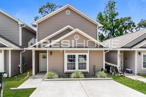 16913 Glenheath Street Photo