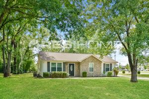 Image of 100 Vanderford Ln