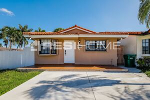 8802 Nw 114Th Ter Photo