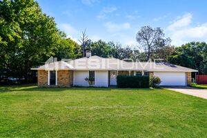 1053 Oak Ridge Drive Photo