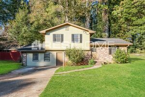 370 Amberwood Dr Photo