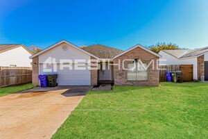 Image of 3037 Pinecrest St