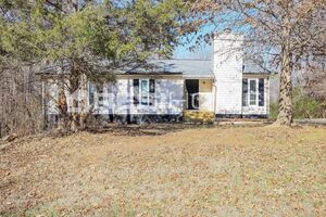 401 Settlement Drive Photo