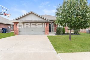 11305 Nw 99Th St Photo