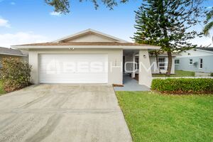 1968 Radcliffe Dr E Photo