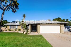 3620 W Beverly Ln Photo