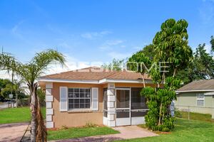 202 North Blvd E Photo