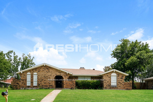 1004 Hillcrest Drive Photo