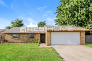 8913 NW 80th St Photo