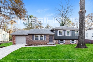 445 Queen Aliese Ln Photo