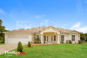 houses for rent in Lehigh Acres