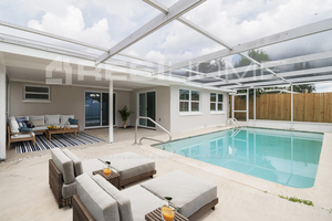 Image of 5746 1St Ave