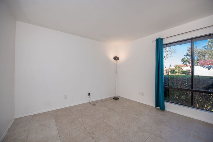 Huntington Beach Condo — photo 23