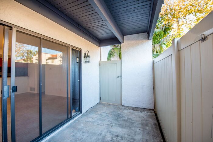 Huntington Beach Condo — photo 26