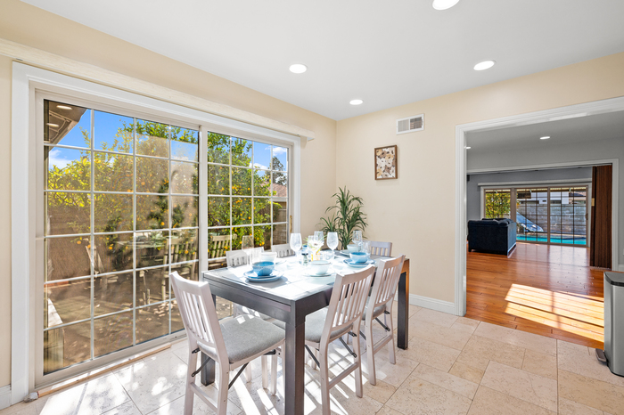 135 Underhill Dr, Glendora, CA 91741 photo 2