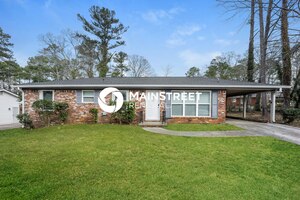 3 Bedroom House – 2073 Louis XIV Ln, Atlanta, GA 30349
