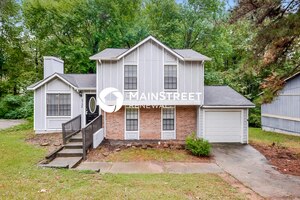 3 Bedroom House – 6724 Doublegate Ln, Rex, GA 30273
