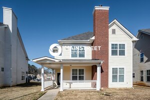 3 Bedroom House – 4910 Heritage Circle, Atlanta, GA 30349