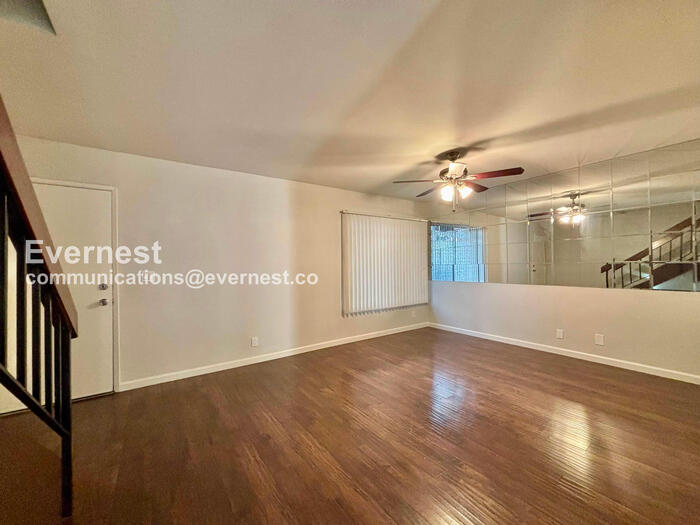 Los Angeles Town Home — photo 10