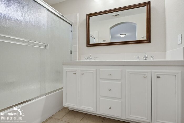 San Marcos Town Home — photo 16