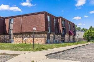 houses for rent in Clinton Township