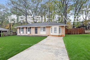 8154 Huntington Dr Photo