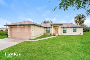 houses for rent in Lehigh Acres