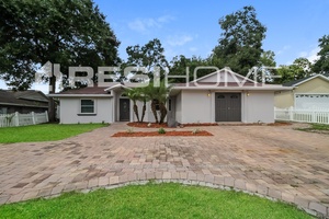 6027 Christian Way Photo