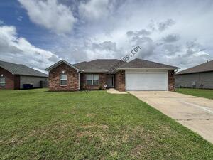 houses for rent in Cabot