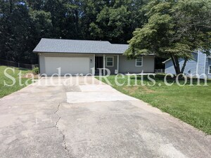 houses for rent in Riverdale