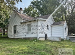House for rent at 301 NE 115 St, Kansas City, MO 64155