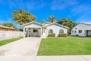houses for rent in Dania Beach