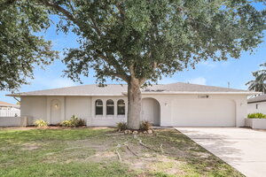 houses for rent in Cape Coral