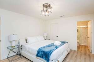 46 S Lotus Ave #2, Pasadena, CA 91107 photo 2