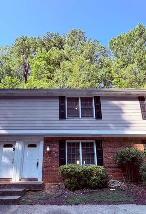 2 Bedroom Townhome – 708 Burnt Creek Dr NW - Unit B, Lilburn, GA 30047