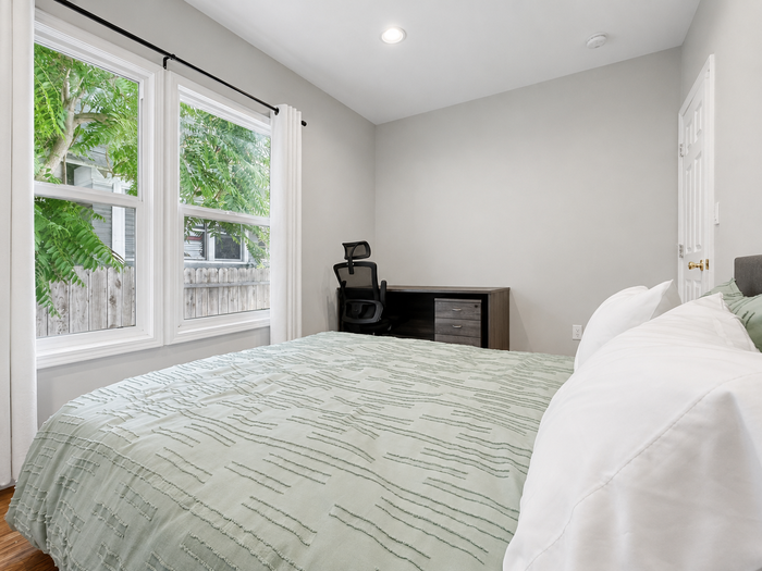 2818 Normandie Ave #4, Los Angeles, CA 90007 photo 4
