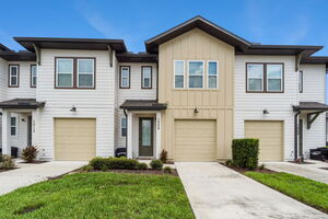 houses for rent in Davenport