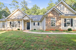 3 Bedroom Rental – 130 Hidden Brook Trl, Newnan, GA, 30265