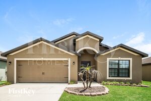 houses for rent in Lehigh Acres