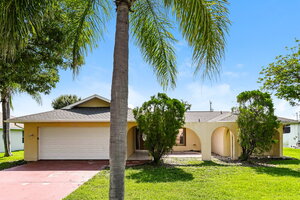 houses for rent in Cape Coral