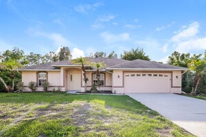 houses for rent in Lehigh Acres