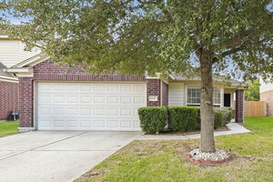 3 Bedroom Rental – 5202 El Tigre Ln, Baytown, TX, 77521