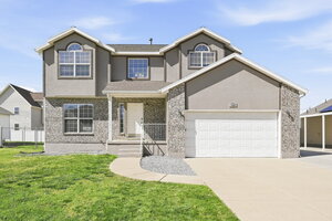 houses for rent in Riverdale