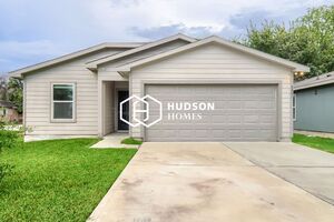 3 Bedroom House – 8201 Garfield St, Houston, TX 77029