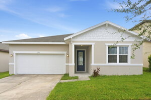 houses for rent in Davenport
